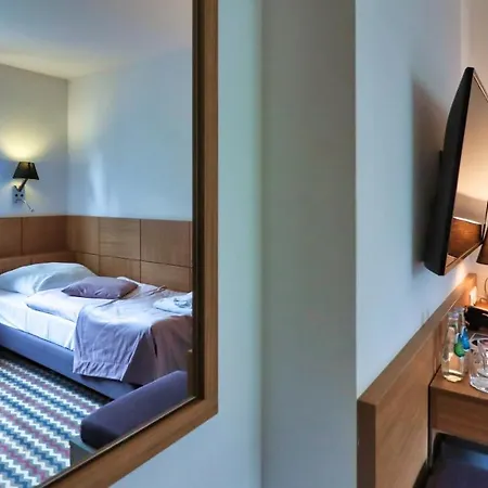 Boutique Eco Sasanka 3* 斯克拉斯卡波伦巴