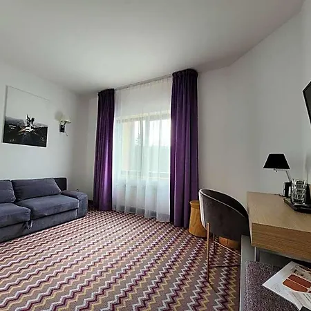 Boutique Eco Sasanka Hotel 3*